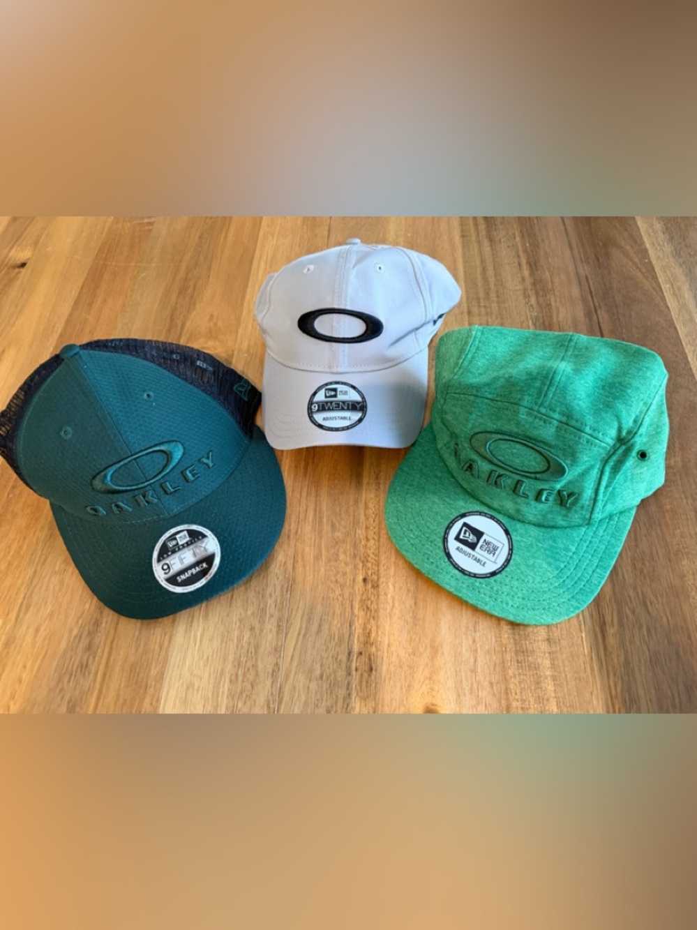 Oakley Light Gray Baseball Cap with Black Logo